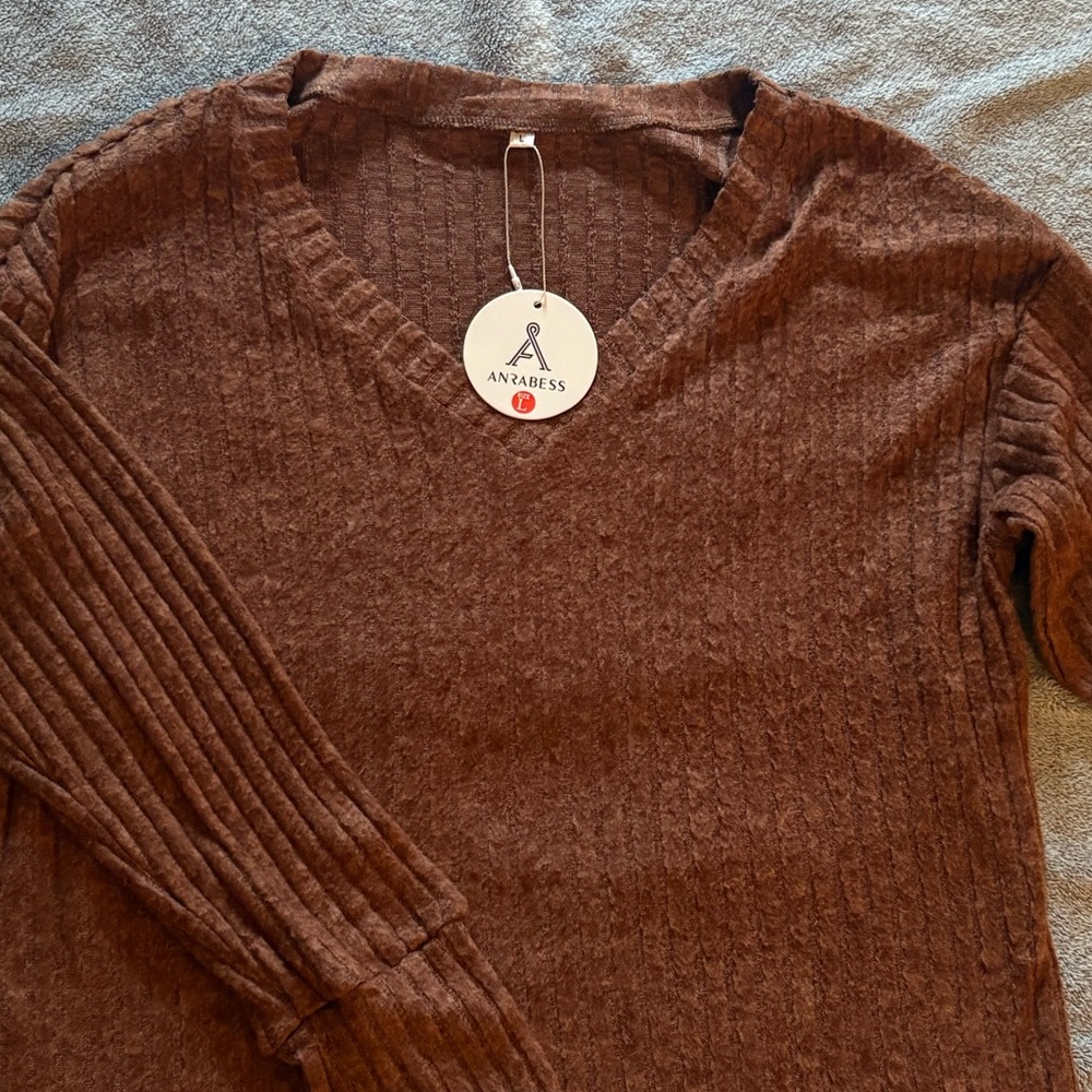 NWT Anrabess Soft Comfy Light Brown Sweater V-Neck Women’s Large - Picture 2 of 5